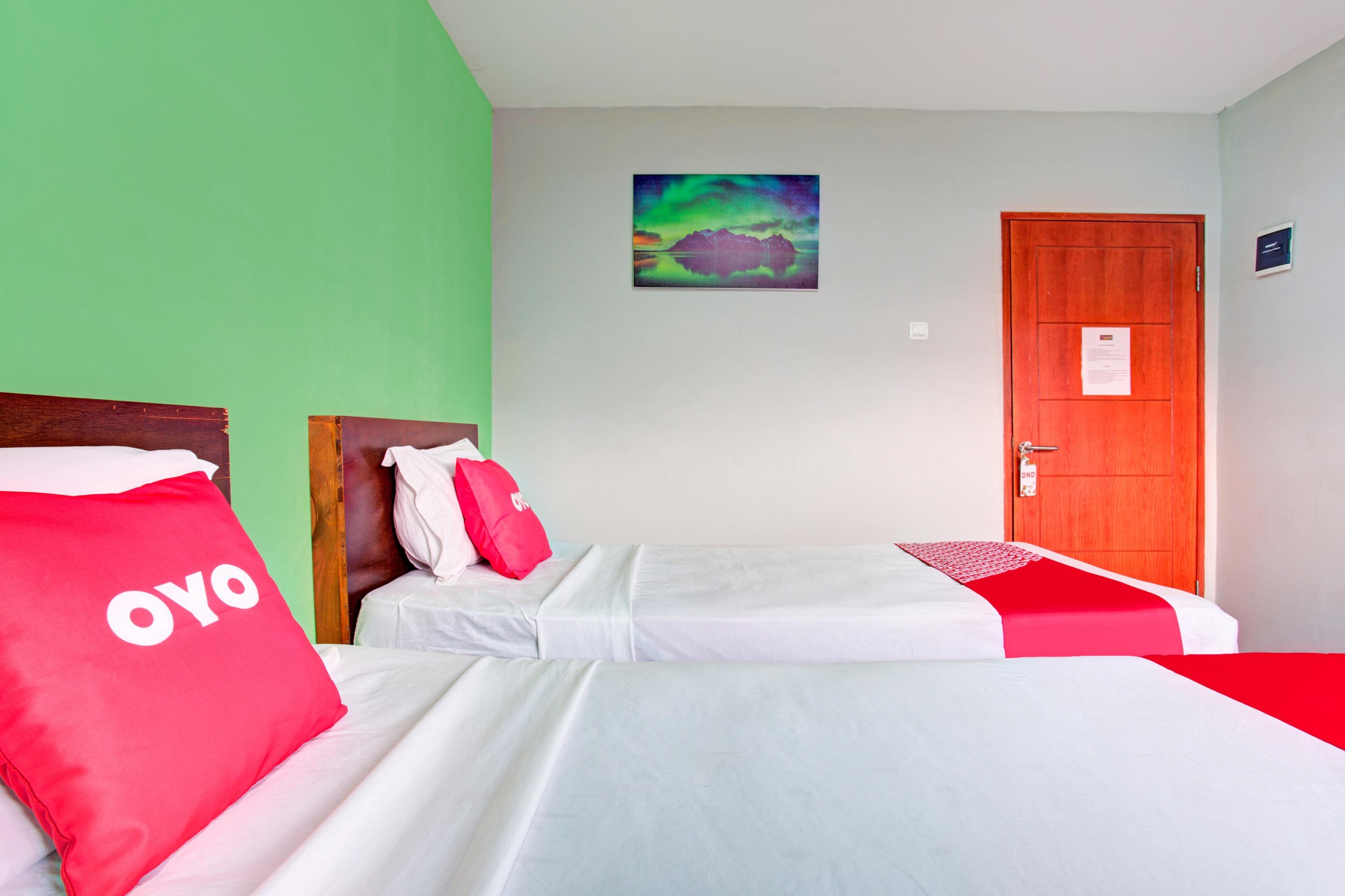 Super Oyo Collection O 3876 The Aurora Inn Lembang Exterior photo